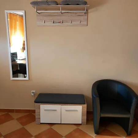 Mediterran Vendeghaz Апартаменты *